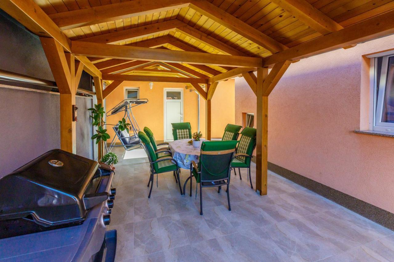 Apartments Marissimo تْسْغيكفانِتْسا المظهر الخارجي الصورة